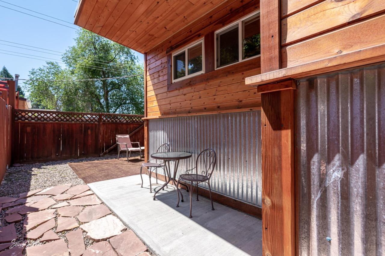 Lava Hideout Cabins Lava Hot Springs Extérieur photo
